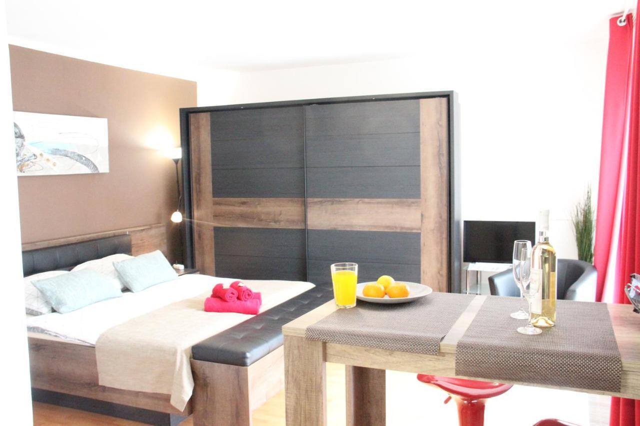 Luxury Studio In The Heart Of Beroun Exteriör bild